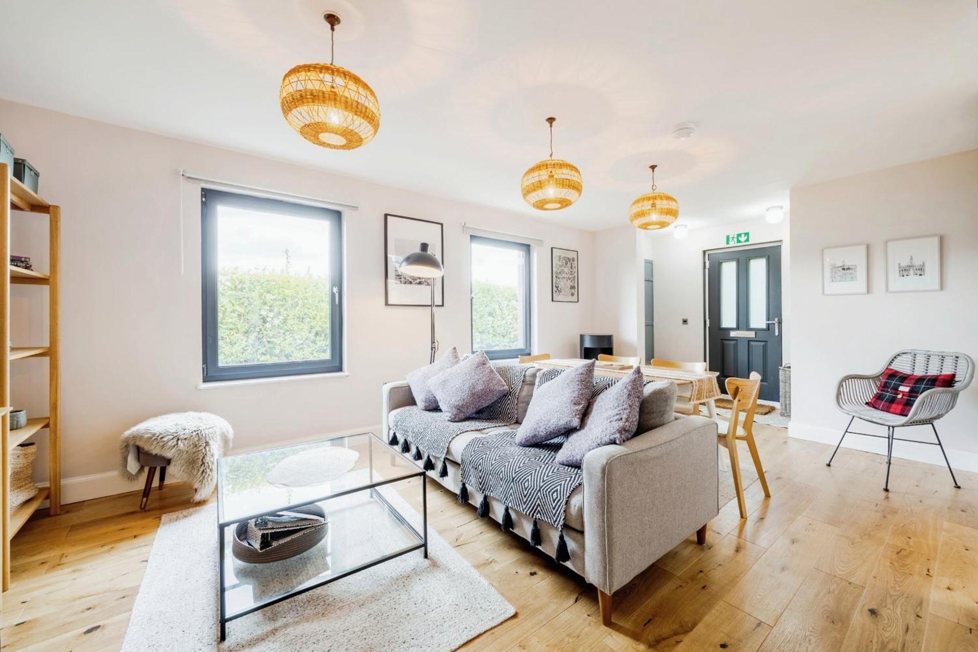 Cosy Lochside Cottage With Mountain And Sea Views Clynder Exterior photo