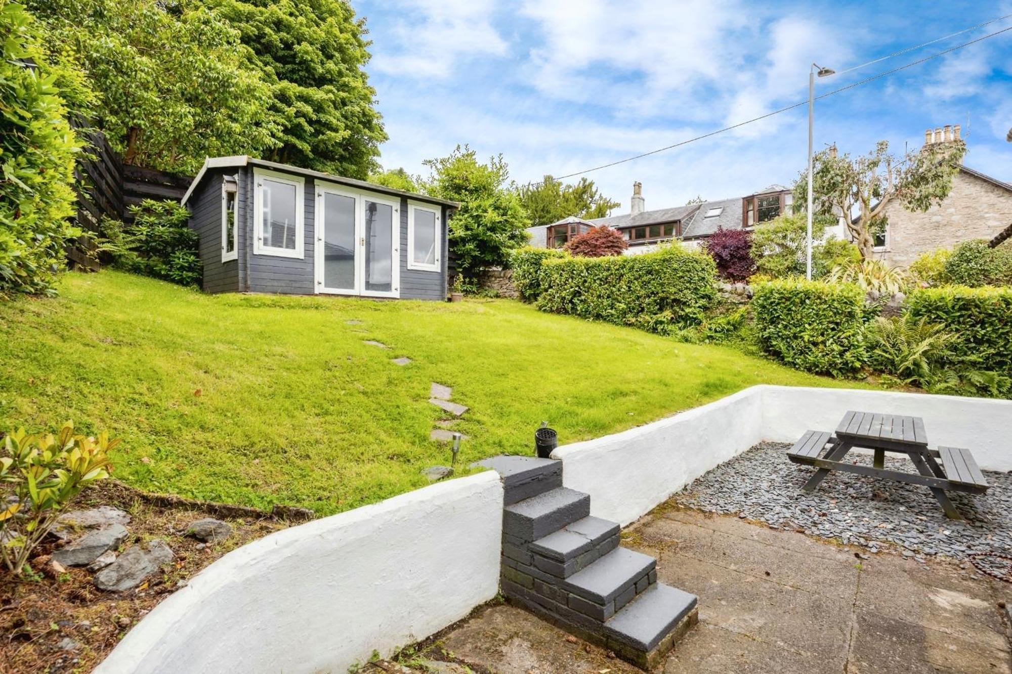 Cosy Lochside Cottage With Mountain And Sea Views Clynder Exterior photo